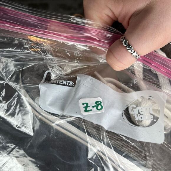 Converse | unisex gray lace up sneaker flats - Picture 3 of 8